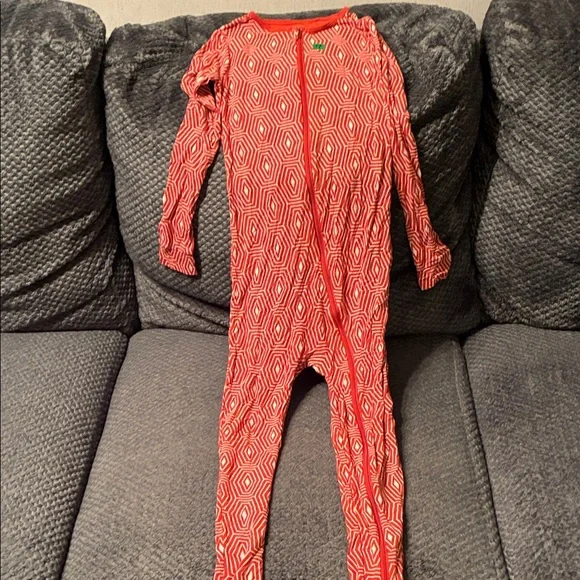 Cozy Red Geometric Kids - Picture 1 of 2